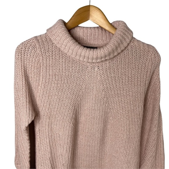 New Balance Cozy Pullover Sweater Knit Pink Turtleneck Size Medium WT73451 - Picture 3 of 14